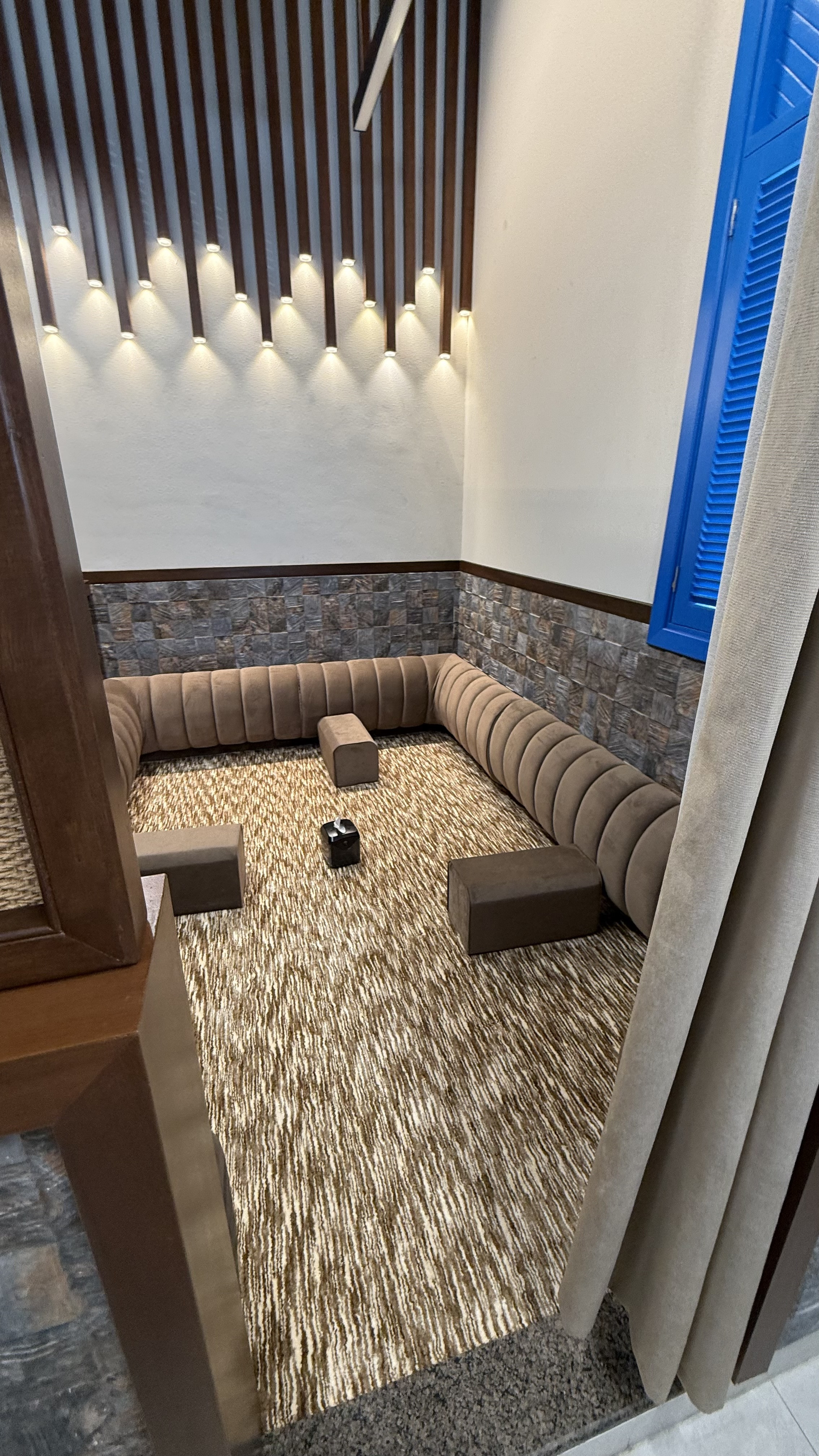 مطاعم رونق البخاري