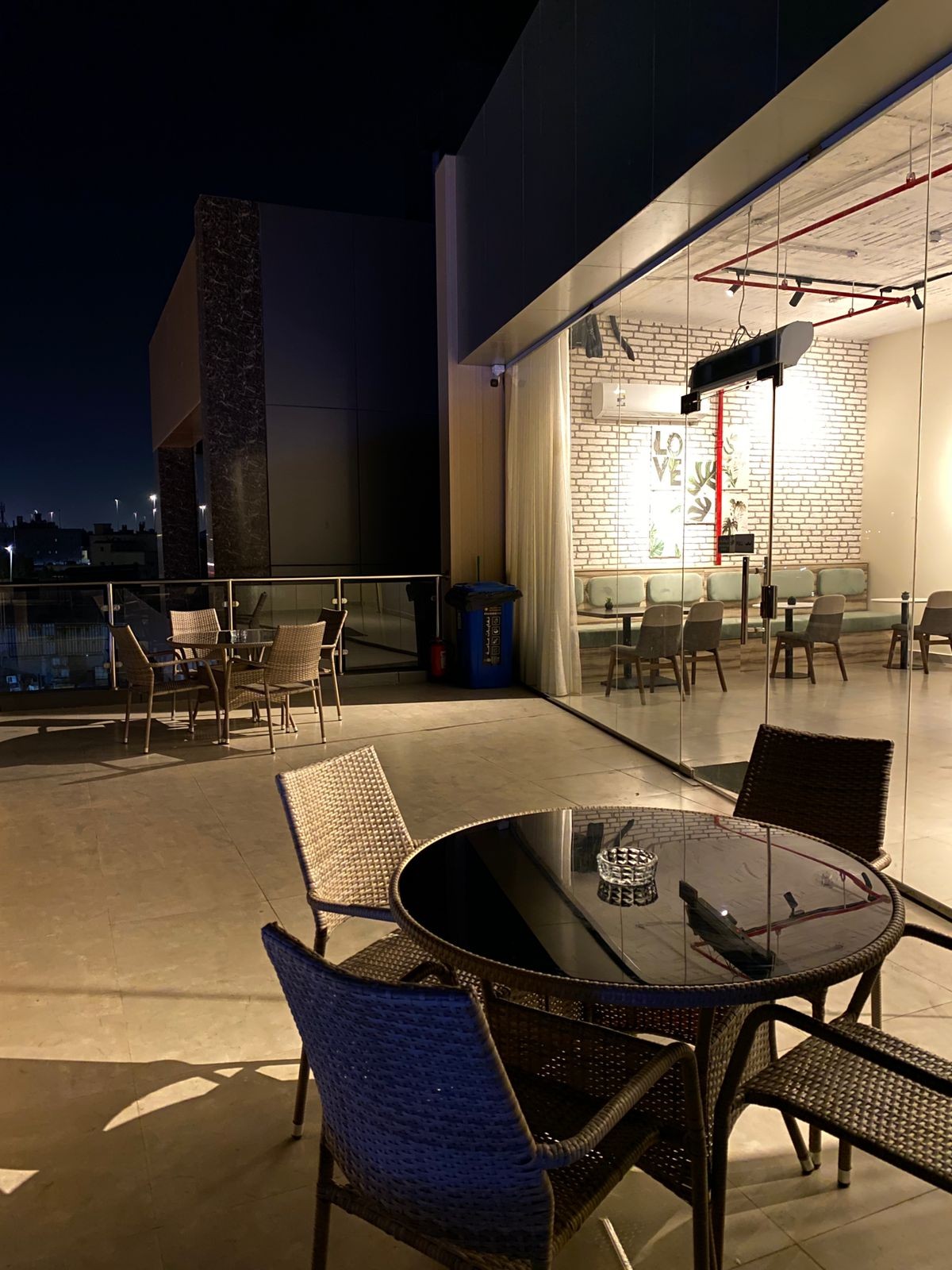 ايمو ادفنت كافيه Aime Advent Cafe